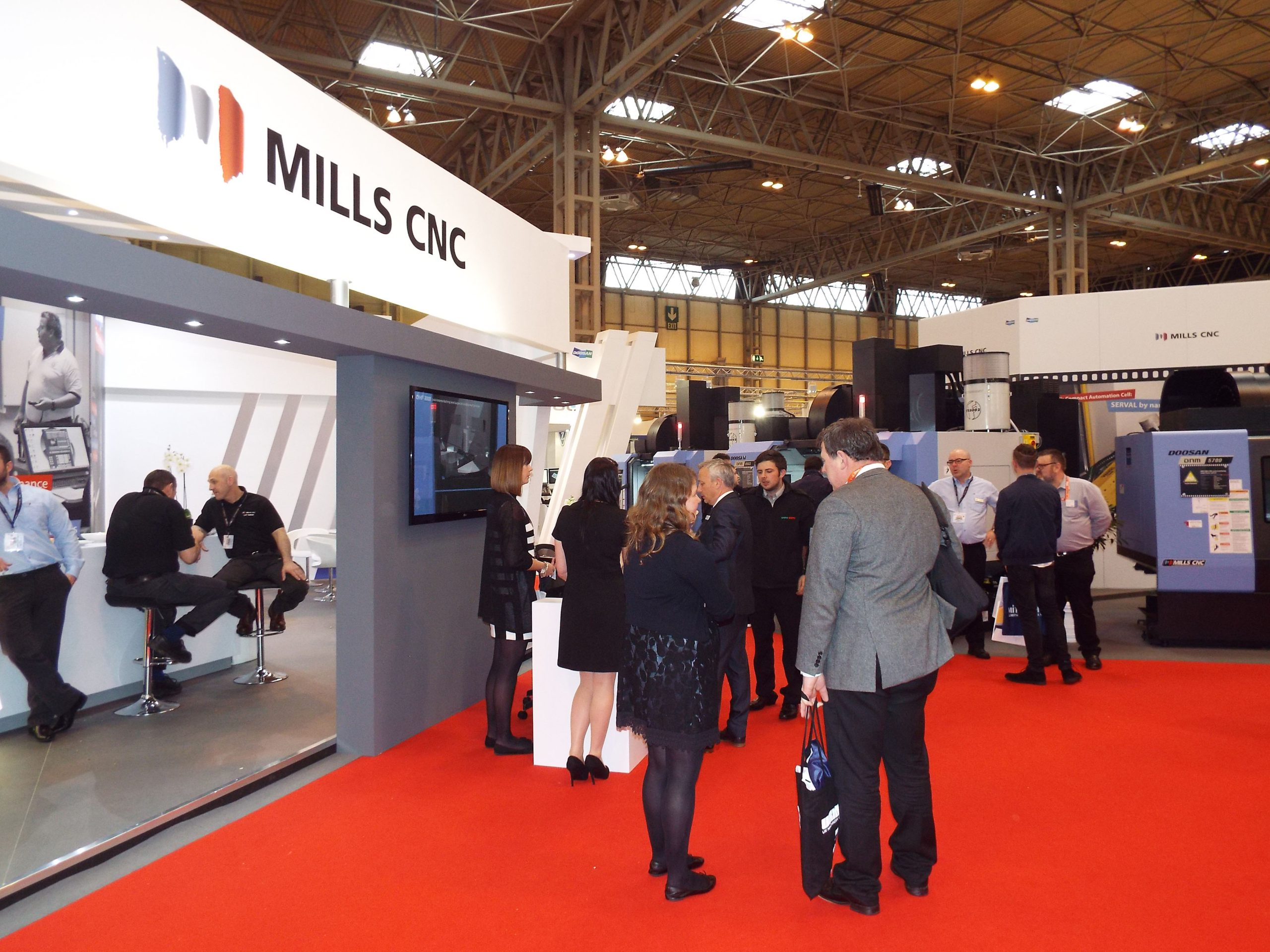 Mills MACH stand