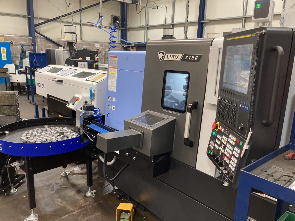 Lynx 2100B Horizontal Single Turret Lathe