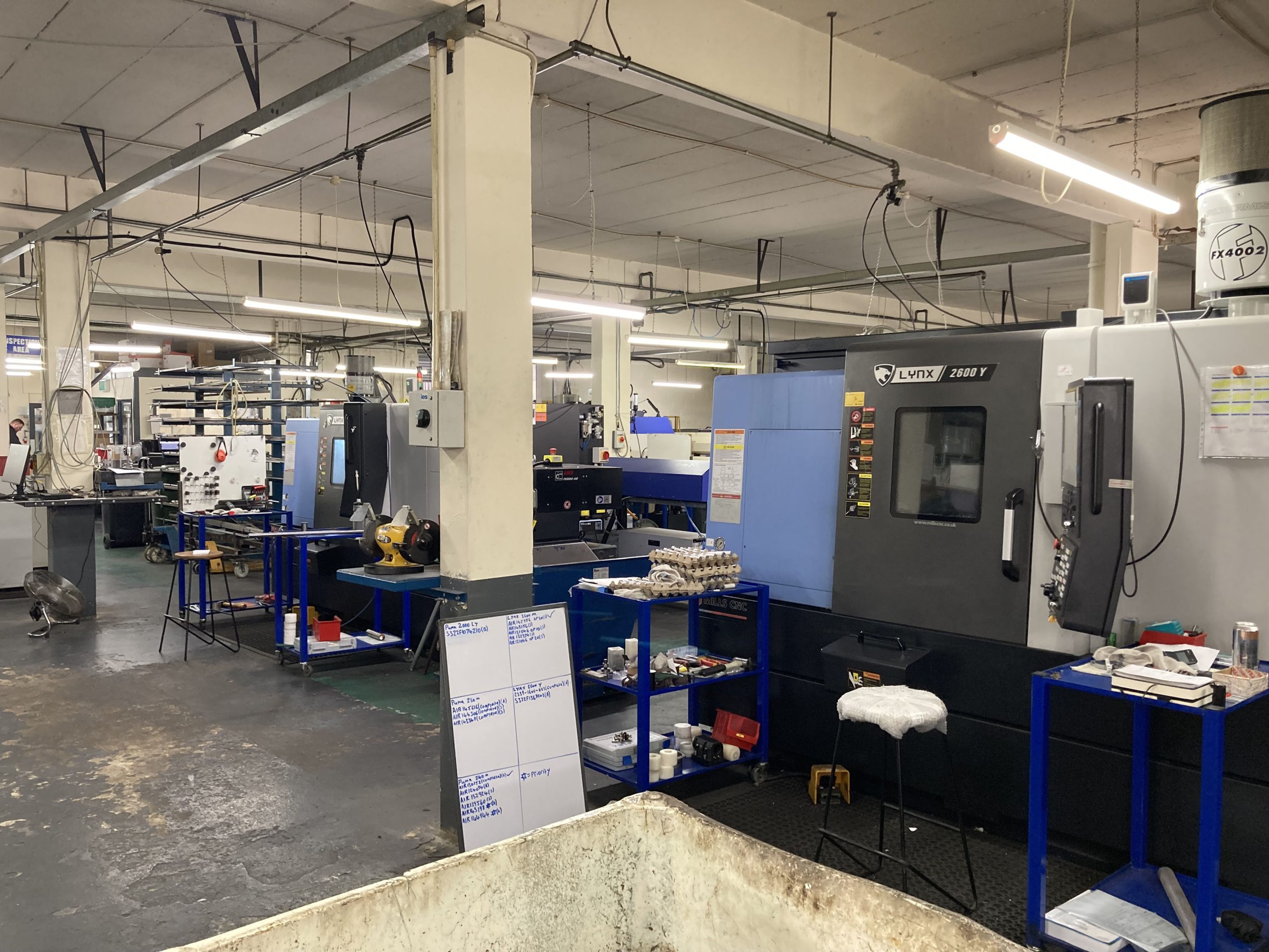 DEM 4000 Vertical Machining Centre